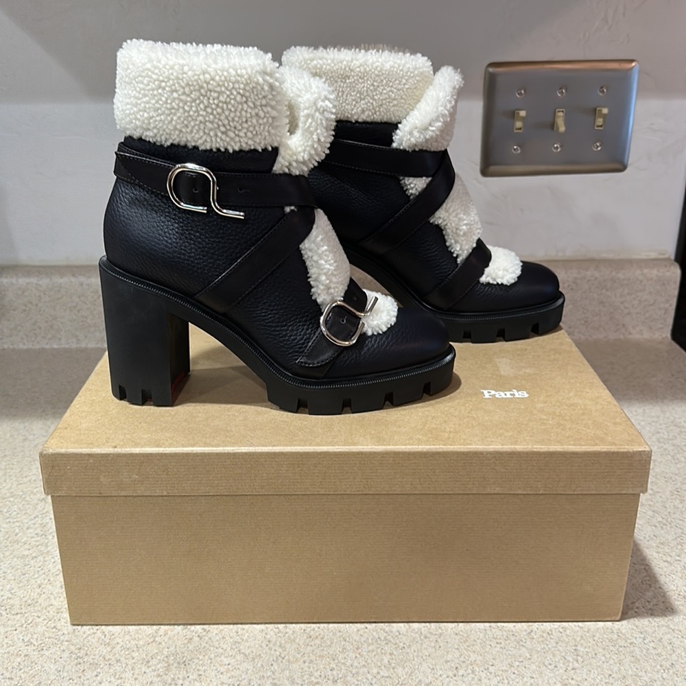 Christian Louboutin NWT/ Box / Dustbags